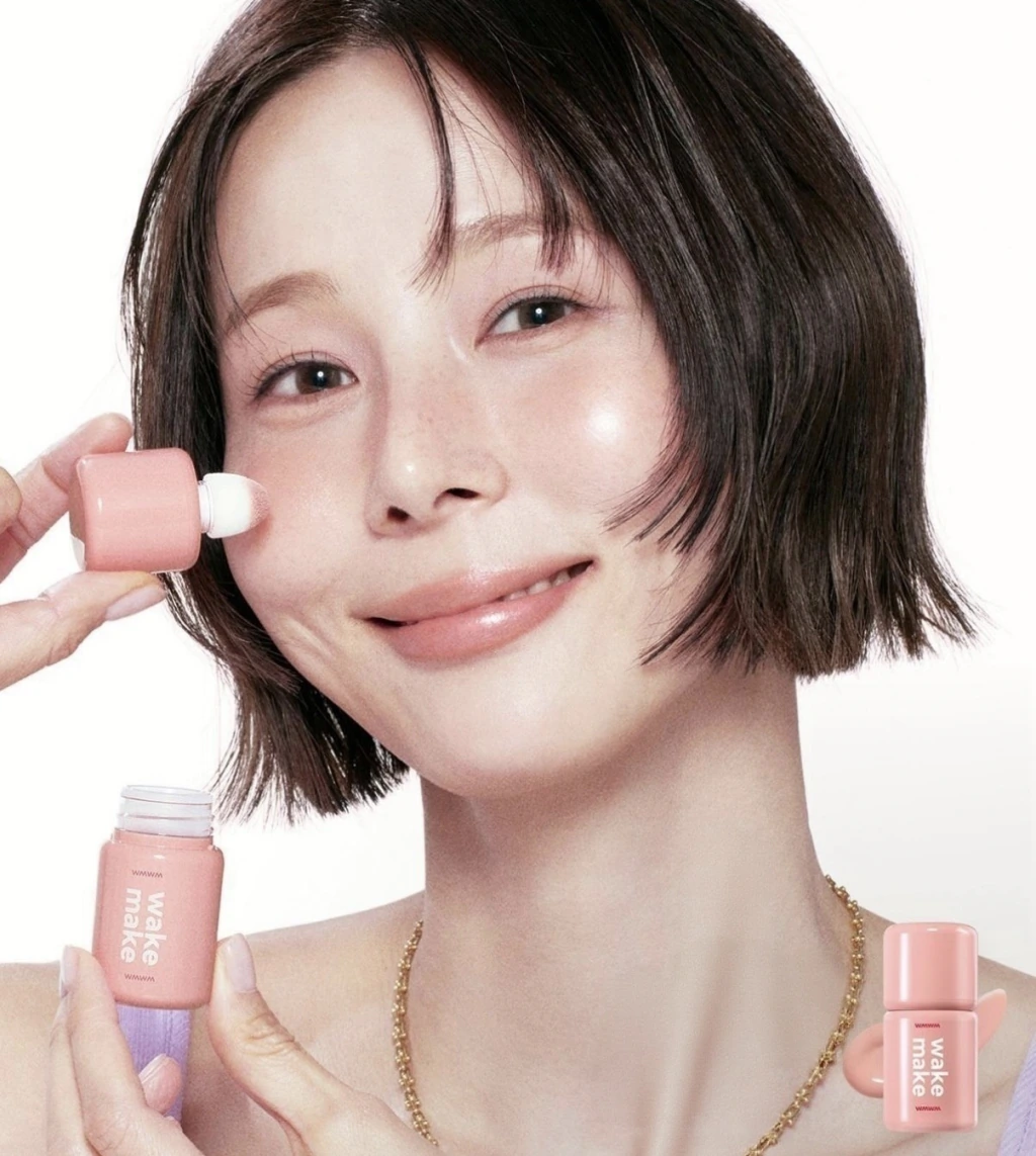 WAKEMAKE Shaking Blur Cheek 4.0g